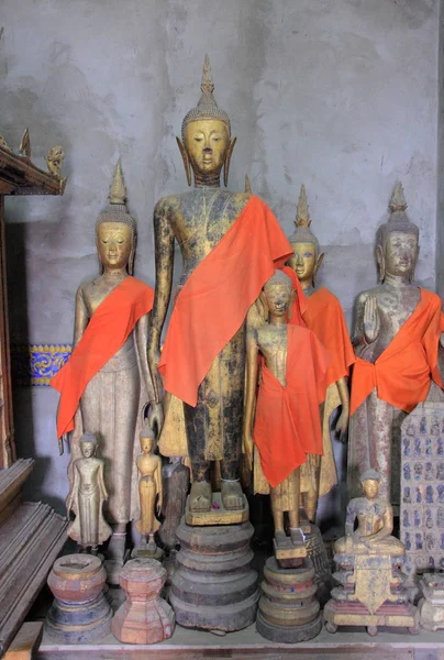 Statues de Bouddha dans le string Wat Xieng — Photo