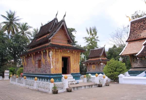 Temple Wat, Luang Pra bang , — Photo