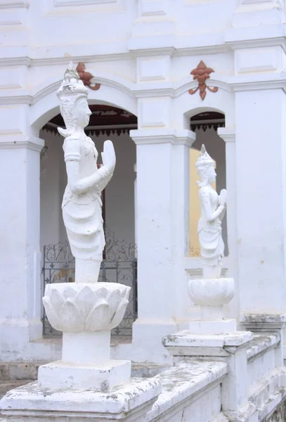 Statues de Bouddha à Luang Prabang — Photo