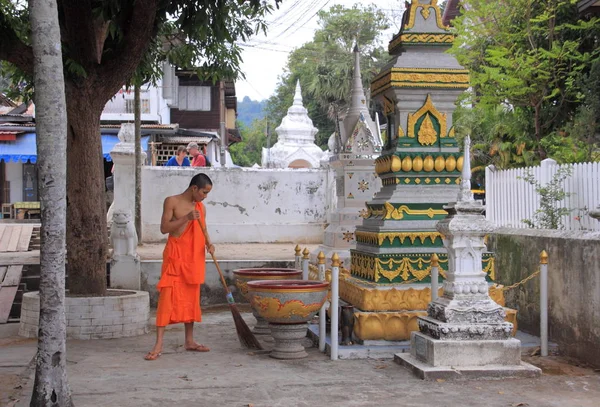 Bouddhiste à Luang Prabang — Photo