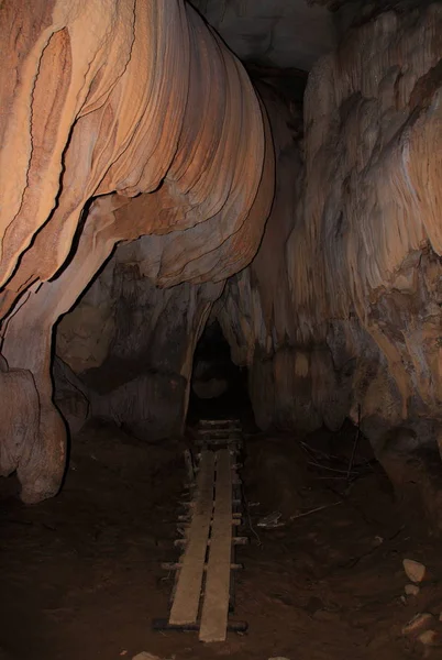 Tham Chang Cave in Vang Vieng — Φωτογραφία Αρχείου