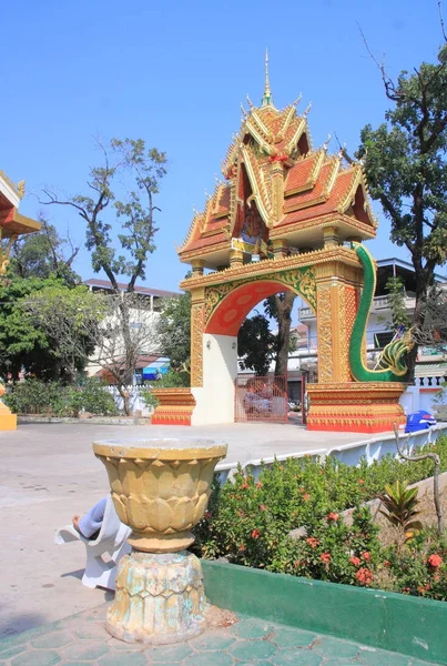 Temple bouddhiste à Vientiane — Photo
