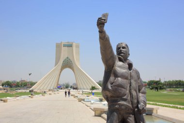 Azadi Tahran şehir Azadi meydanında bulunan kule
