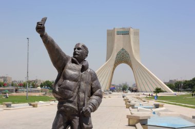 Azadi Tahran şehir Azadi meydanında bulunan kule
