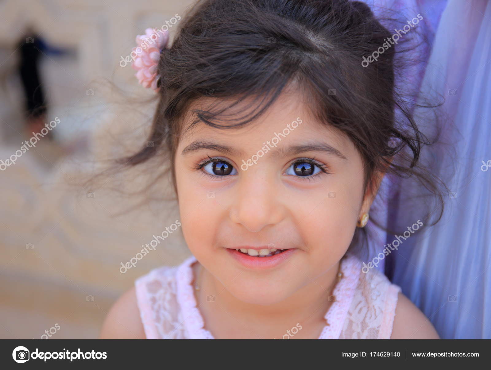 Little Iranian Girl Shiraz Iran — Stock Editorial Photo © YuryBirukov  #174629140