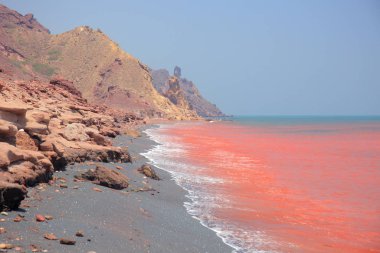 Kırmızı deniz suyu Hürmüz Adası