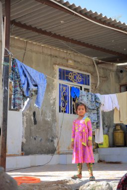 Laft Köyü: Hormozgan ili, Keşm Adası, Iran güzel, yerel kız