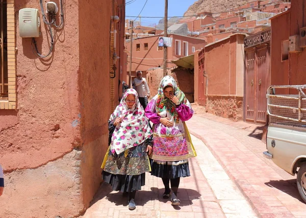 Viejas Mujeres Iraníes Aldea Tradicional Abyaneh — Foto de Stock