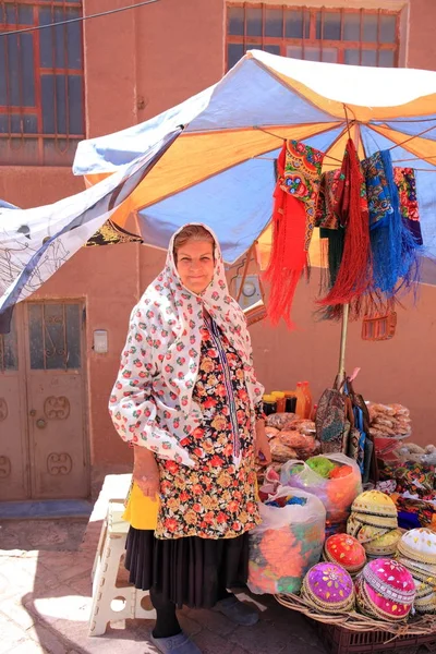 Oude Iraanse Vrouw Traditionele Abyaneh Dorp — Stockfoto