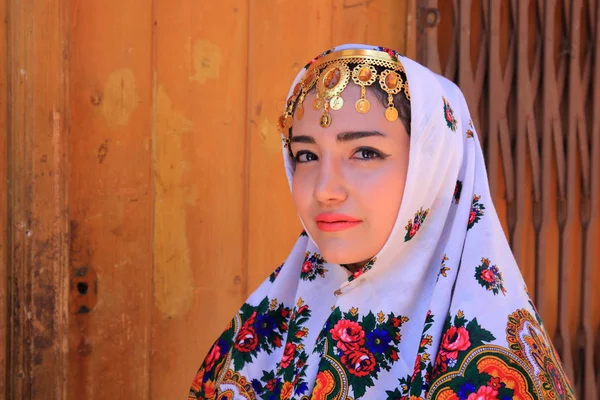 Traditionelle Muslimische Frau Abyaneh — Stockfoto