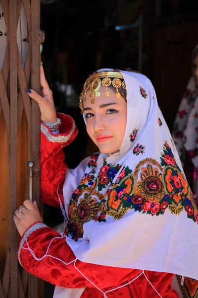 伝統的なイスラム教徒の女性 Abyaneh — ストック写真