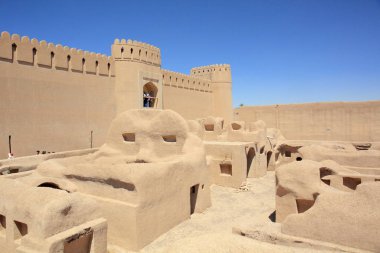 Kirman Eyaleti, Iran eski adobe kalede Rayen Castle (Arg-e Rayen Farsça) olduğunu.