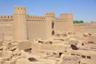 Kirman Eyaleti, Iran eski adobe kalede Rayen Castle (Arg-e Rayen Farsça) olduğunu.
