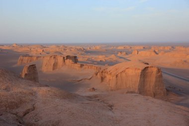 Kerman eyaletinin-Shafi Abad Köyü ve Kaluts (Dasht-e Lut Çölü) 