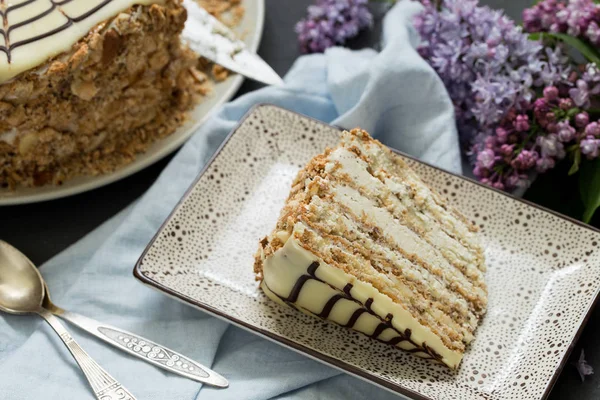 Ev yapımı esterhazy torte (kek)