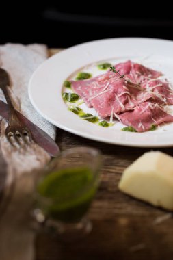 Pancar ravioli ricotta ve ıspanak ile