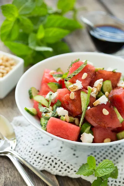 Watermeloen komkommer salade — Stockfoto