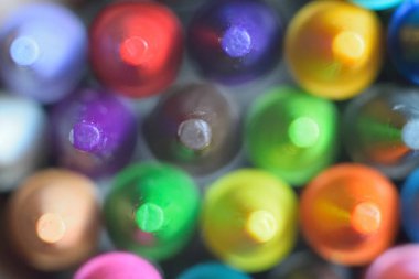 Çizim için renkli boya kalemleri, görünümü kapat