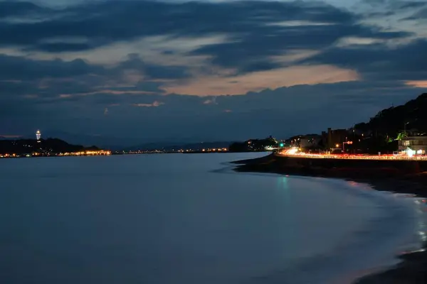 Prachtig Uitzicht Nacht Stad Met Zee Stockfoto