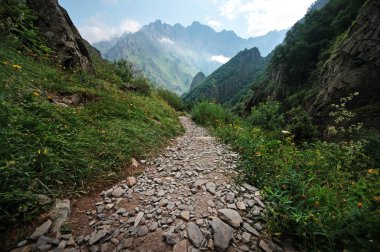 doğal dağ şelale Camii