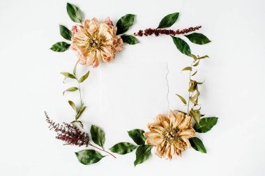 yuvarlak kare çelenk desen