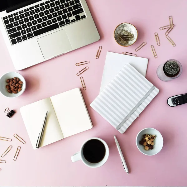 Top view office table — Stock Photo, Image