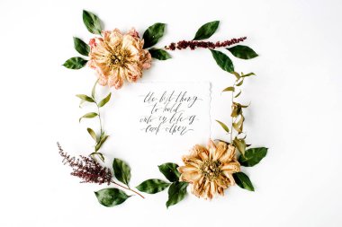 yuvarlak kare çelenk desen