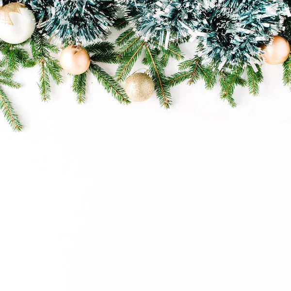 Рождественская композиция с ветвями ели — стоковое фото