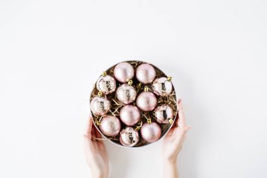 parlak Noel topları