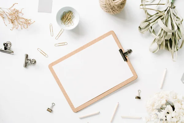 Trendy flat lay minimal feminine workspace — Stock Photo, Image