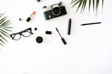 kadınsı moda aksesuarları