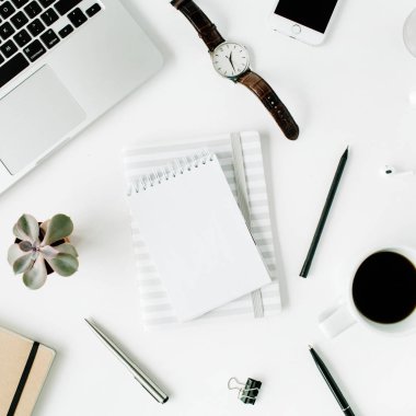 Modaya uygun modern düz yatıyordu çalışma alanı