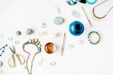 kadınsı moda aksesuarları