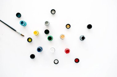 Minimalist sanatçı çalışma alanı