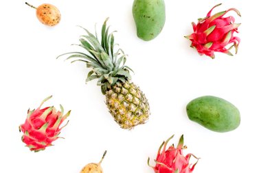 Mango, ananas, tutku meyve ve dragon meyve
