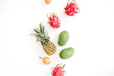 Mango, ananas, tutku meyve ve dragon meyve