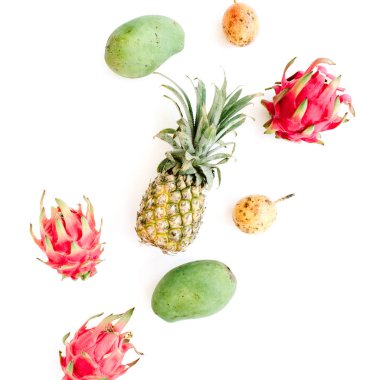 Mango, ananas, tutku meyve ve dragon meyve