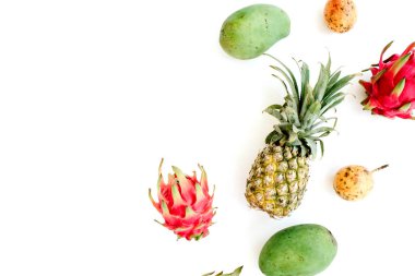 Mango, ananas, tutku meyve ve dragon meyve