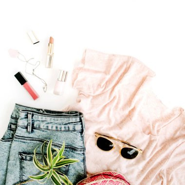 trendy kadınsı kıyafetler 