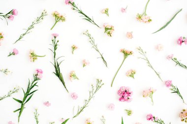 Çiçek desenli çiçek yaptı