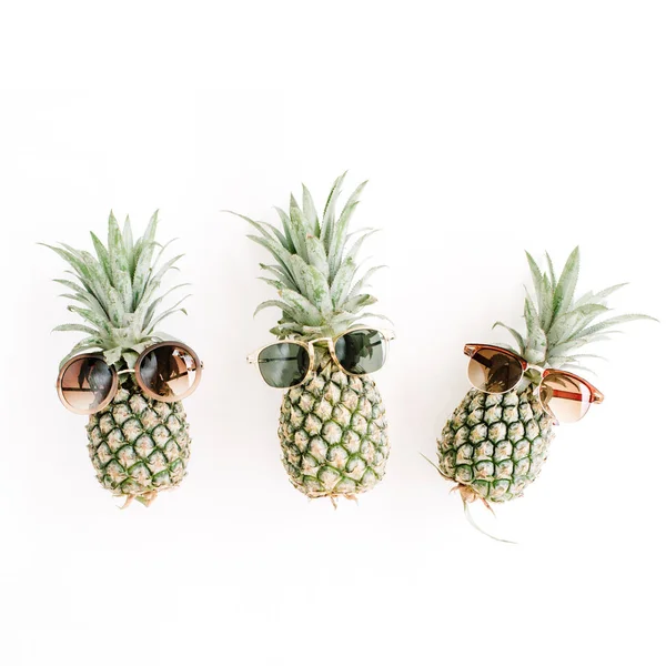 Güneş gözlüğü hipster ananas — Stok fotoğraf