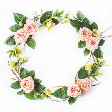 Pembe Gül çerçeve yaptı 