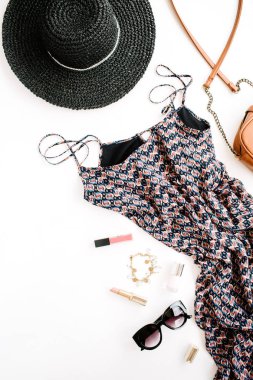 trendy kadınsı kıyafetler