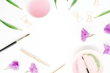 Çerçeve suluboya, Boya fırçaları, altın kalem ve Klipler