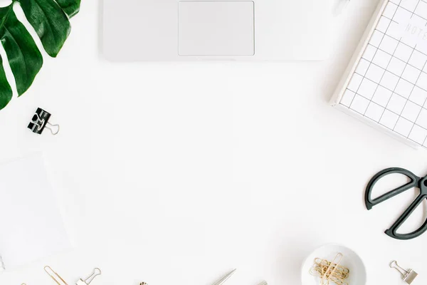 Espaço de trabalho de escritório em casa — Fotografia de Stock