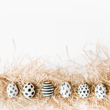 Süslü yumurta yuvada