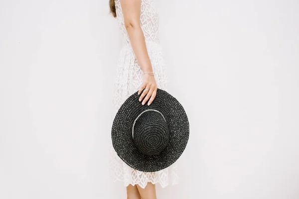 Młoda ładna kobieta kapeluszu — Zdjęcie stockowe