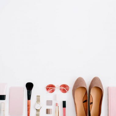 Kadın pembe özgü aksesuarlar 