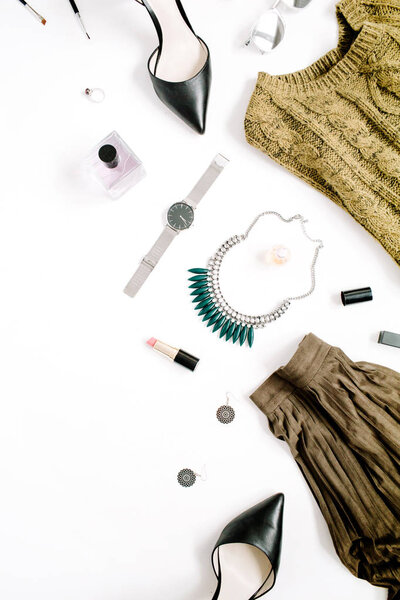 женская одежда и аксессуары
