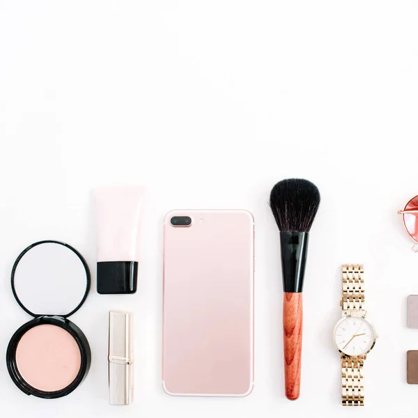 Vrouwelijke roze gestileerde accessoires — Stockfoto